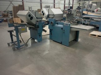 Folding machine